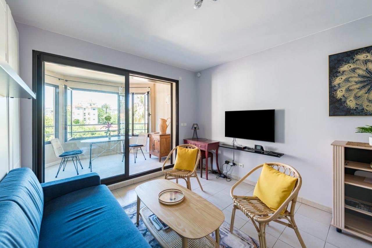 Beau Studio Veranda A Deux Pas De La Mer - Parking Inclus Жуан-ле-Пен Экстерьер фото